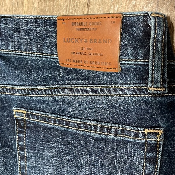 Lucky Brand Low Rise Lolita Boot Jean - Picture 11 of 11